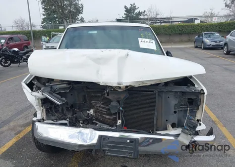 1998 Chevrolet C1500 Fleetside из США, поврежденный, VIN 1GCEC14M2WZ120614